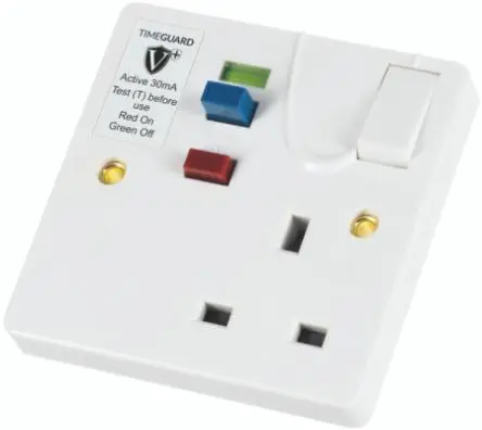 Produktfoto 1 von Timeguard RCD01 13A RCD Dose Duroplast, Typ G – Britisch, 1-fach Zweipolig Schraubanschlussklemme Weiß Geschaltet / 230V