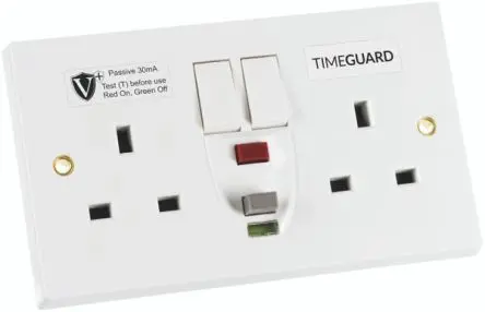 Produktfoto 1 von Timeguard 13A RCD Dose Kunststoff, Typ G – Britisch, 1-fach Passiv Oberfläche Weiß Geschaltet / 230V ac