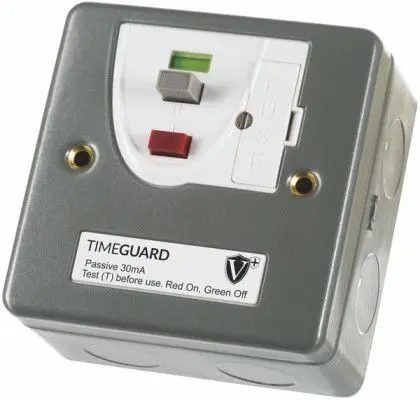 Produktfoto 1 von Timeguard Gesicherte Abzweigdose 1 Ausbrüche 40 ms 30 mA 40 mm min. Rastend 230V ac 13A