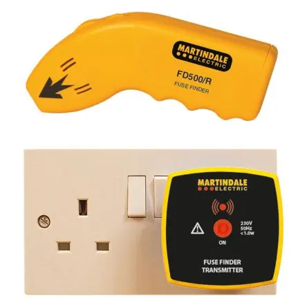 Produktfoto 1 von Martindale FD500, Sicherungsfinder Sicherungsfinder mit Analog-Anzeige, Erfassungstiefe 10cm, bis 230 V Batterie, Netz /
