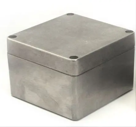 Produktfoto 1 von RS PRO RJ; Gehäuse; Aluminium; Silber; IK09 IP66 Breite 140 mm Höhe 90 mm Länge 140 mm