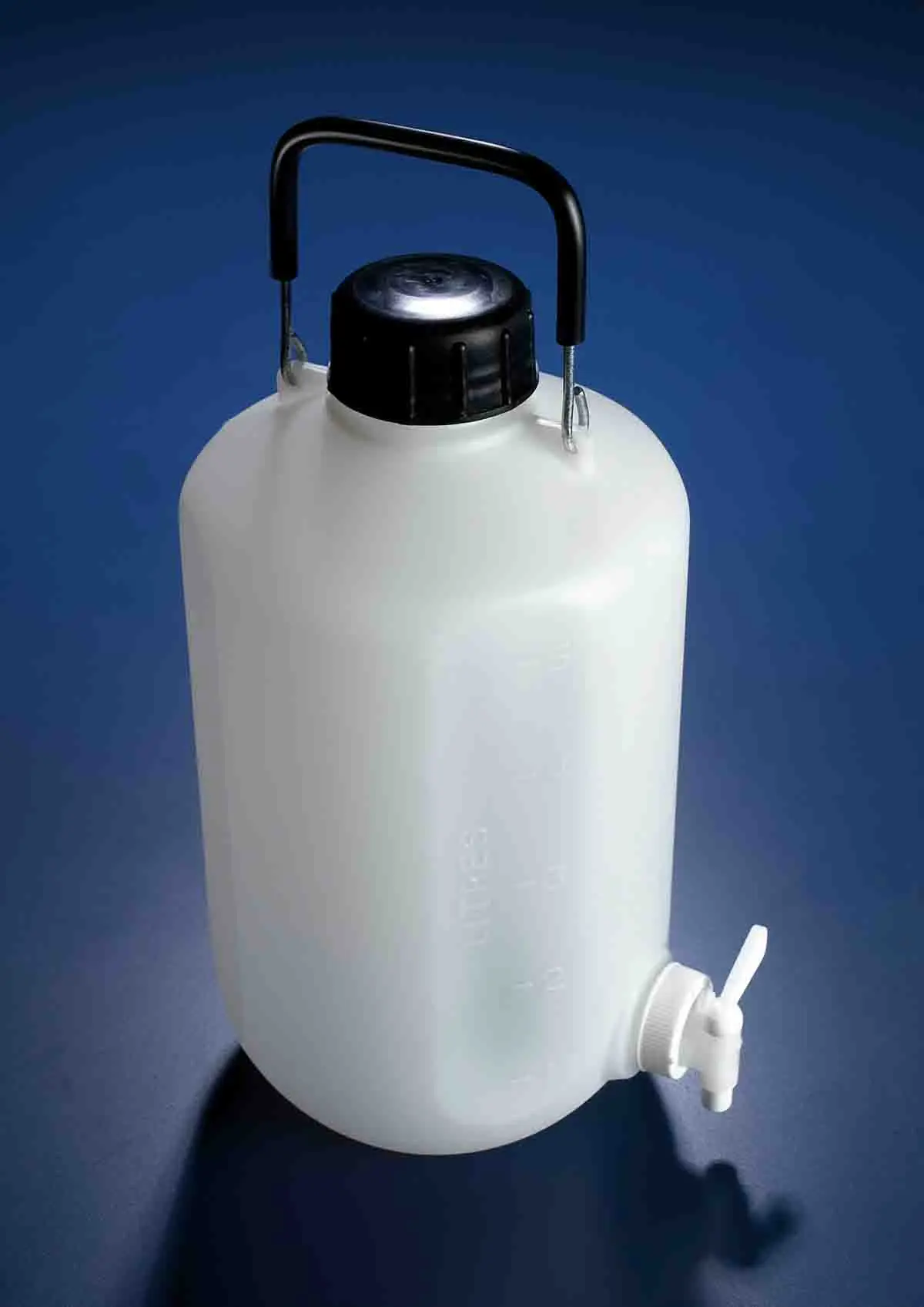 Produktfoto 1 von RS PRO Hochdichtes Polyethylen Laborflasche 5L, Ø 175 mm Absaugflasche Weithalsig