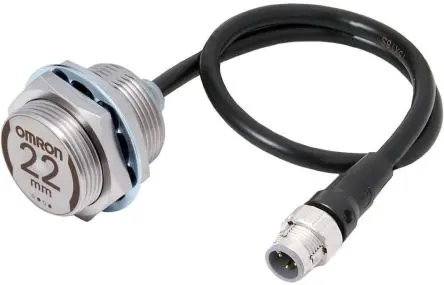 Omron E2EW M30 Induktiver Näherungssensor, Gewinderohr PnP / 100mA 22 mm, IP67 30 V dc
