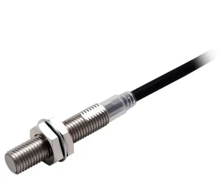 Produktfoto 1 von Omron E2E M8 Induktiver Näherungssensor, Gewinderohr PnP / 200mA 2 mm, IP69K 30 V dc