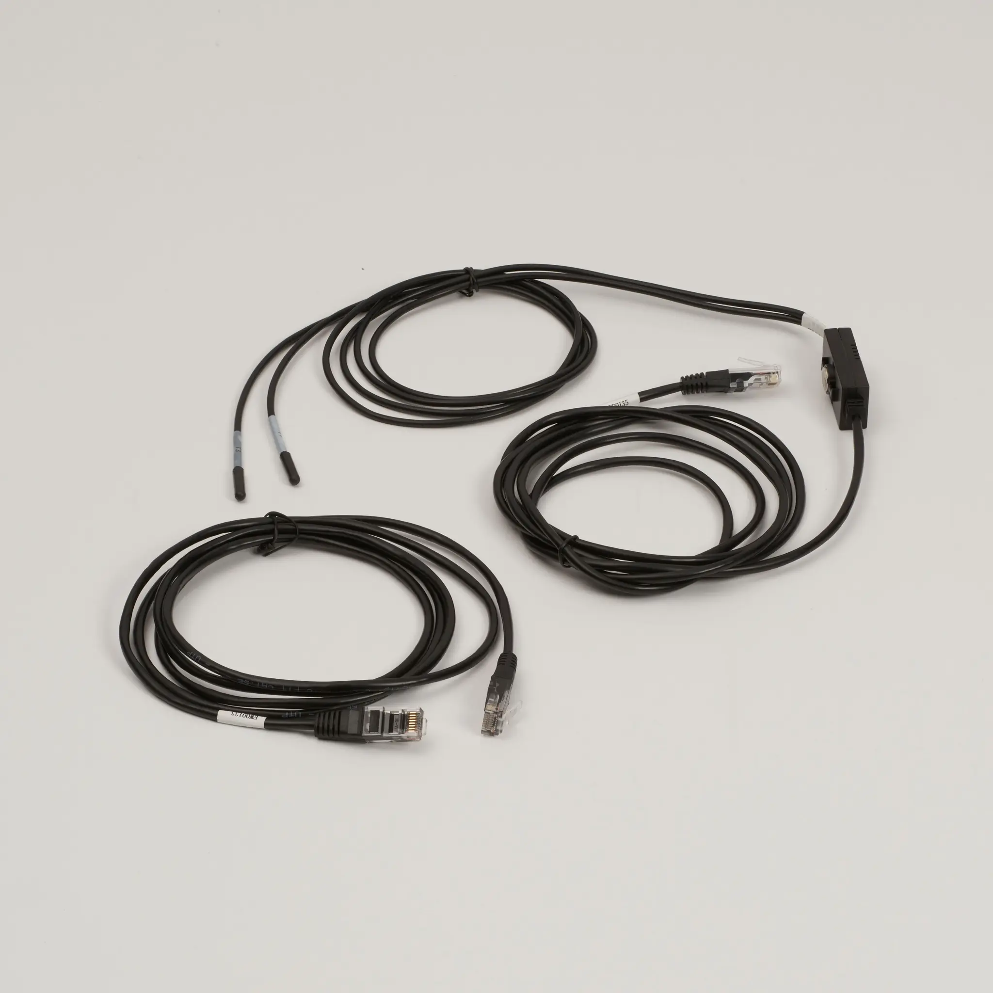 Produktfoto 1 von APC Temperatur- und Luftfeuchtigkeitssensor H. 8 mm L. 50 mm B. 5 cm 0.157 kg