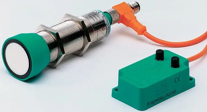 Produktfoto 1 von Pepperl + Fuchs M30 Näherungssensor Ultraschall, Gewinderohr 4 m NPN 10 → 30 V dc / 200 mA NO/NC, IP65