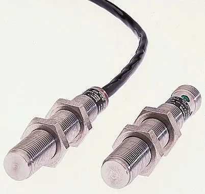Produktfoto 1 von Pepperl + Fuchs M18 Induktiver Näherungssensor, Gewinderohr PnP / 100mA 5 mm, IP69K 30 V dc