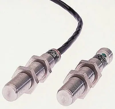 Produktfoto 1 von Pepperl + Fuchs M18 Induktiver Näherungssensor, Gewinderohr PnP / 100mA 5 mm, IP69K 30 V dc