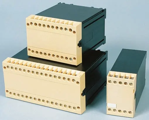 Produktfoto 1 von Dold Box für DIN-Schienengehäuse 73.2 mm 118.2 mm, Beige 100mm, Serie KO