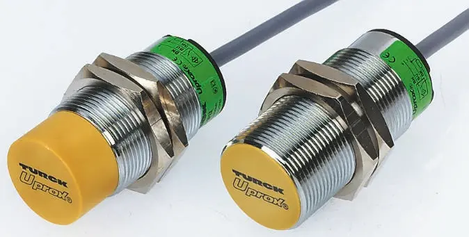 Produktfoto 1 von Turck M18 Näherungssensor Induktiv, Gewinderohr 5 mm PNP 10 → 30 V dc / 200 mA NO, IP68