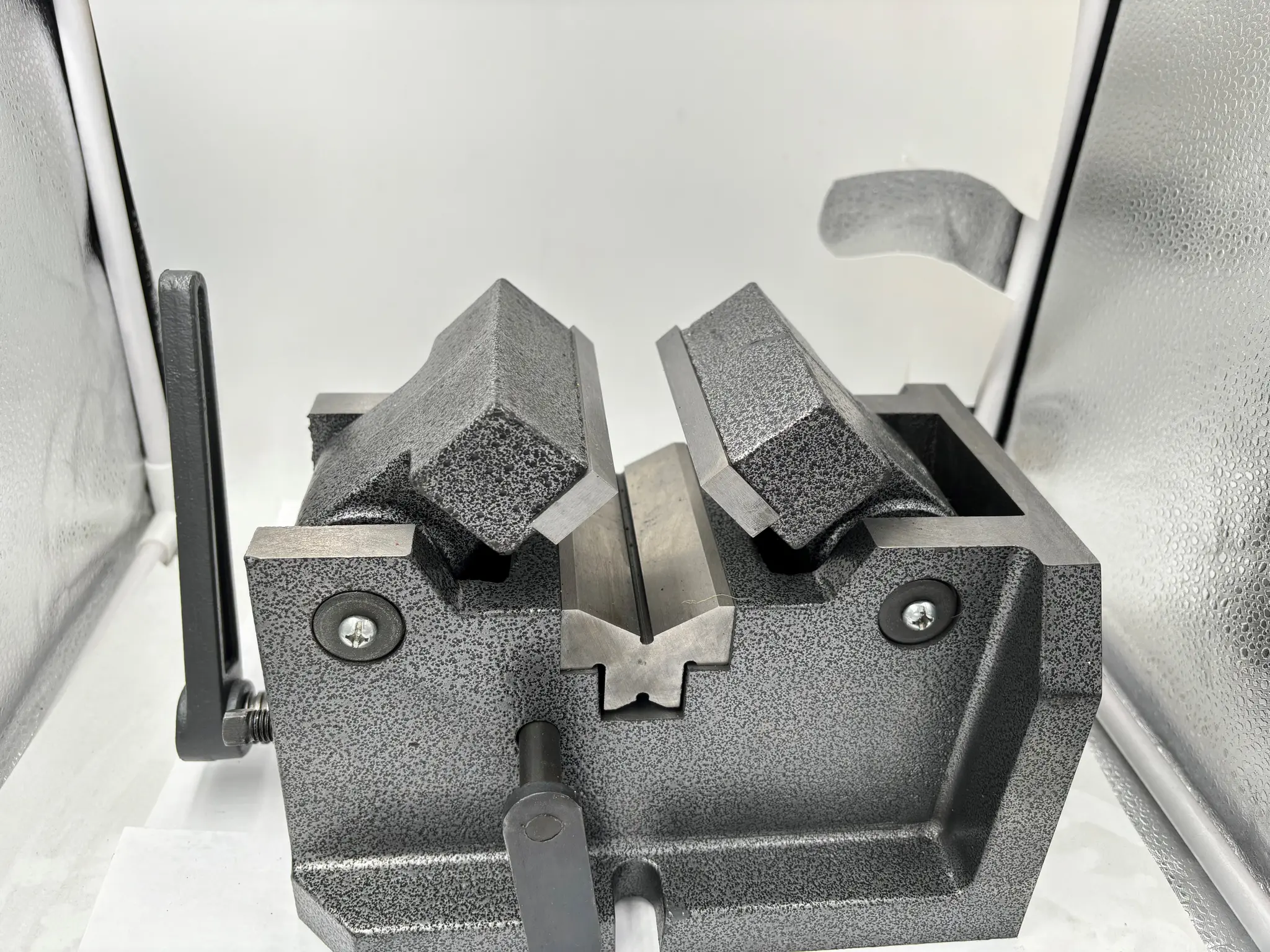 Produktfoto 1 von RS PRO Fräs-Schraubstock, Spannnweite 80 mm x Breite 100 mm, 21 kg