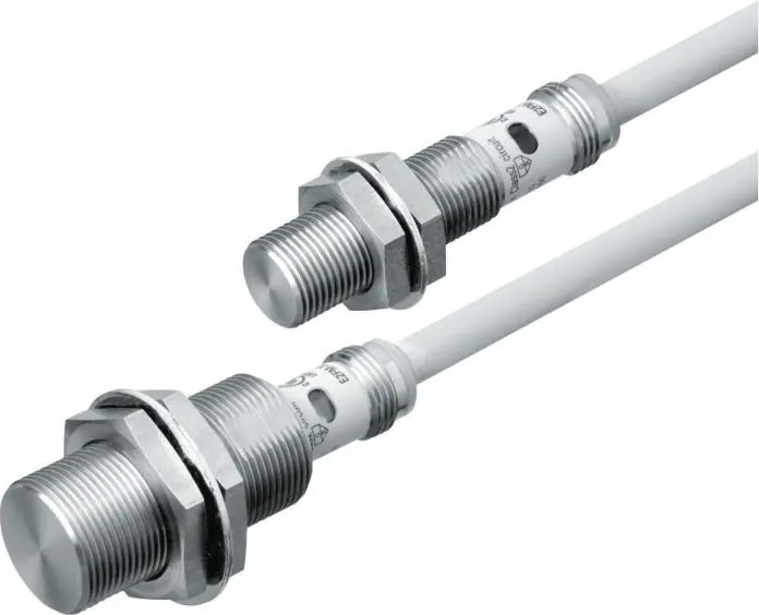 Produktfoto 1 von Omron E2FM M8 Näherungssensor Induktiv, Gewinderohr 1.5 mm PNP 12 → 24 V dc / 200 mA NO, IP67