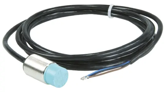 Produktfoto 1 von Pepperl + Fuchs M18 Näherungssensor Induktiv, Gewinderohr 8 mm PNP 15 → 34 V dc / 150 mA NO, IP67