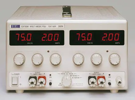 Produktfoto 1 von Aim-TTi EX752M 2-Kanal Digital Labornetzgerät 300W, 0 → 75V / 0 → 2A, DKD/DAkkS-kalibriert