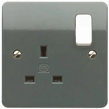 Produktfoto 1 von MK Electric Steckdose Geschaltet Typ G – Britisch 1-fach Innen Grau / 13A