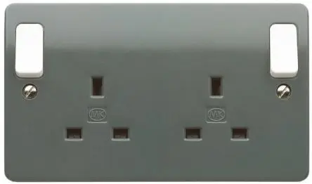 Produktfoto 1 von MK Electric Steckdose Geschaltet Typ G – Britisch 2-fach Innen Grau / 13A