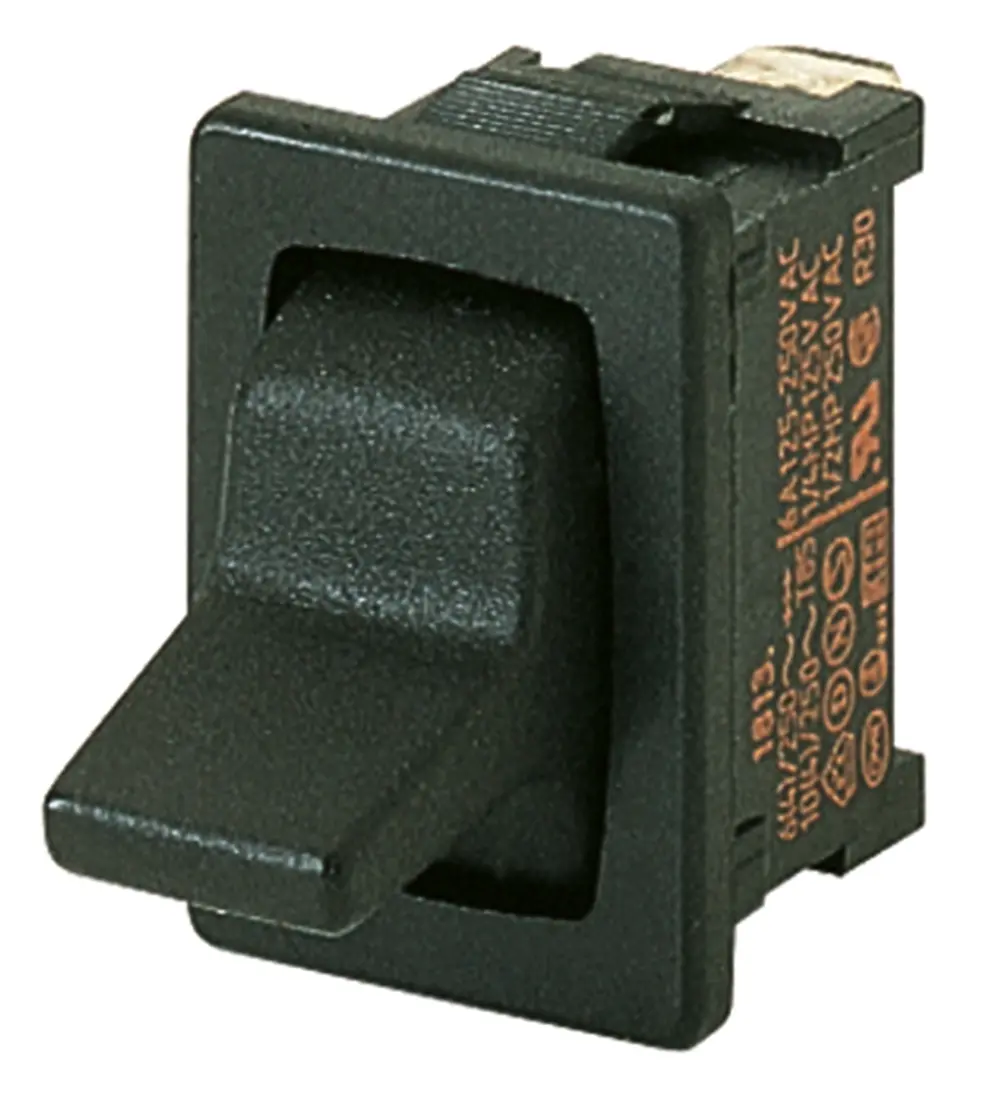 Produktfoto 1 von Marquardt Panel Kippschalter 1-poliger Umschalter, Ein-Aus-Ein, 12 V dc, 250 V ac, 6A, IP40, Stecker