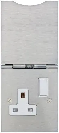 Produktfoto 1 von MK Electric Albany Plus Steckdose Geschaltet Typ G – Britisch 1-fach Innen Chrom (impliziert durch gebürstetes Chrom und