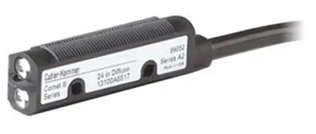 Produktfoto 1 von Eaton Kubisch Optischer Sensor, Diffus, Bereich 610 mm, NPN/PNP Ausgang, Anschlusskabel