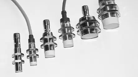 Produktfoto 1 von Carlo Gavazzi Näherungssensor, Gewinderohr 8 mm 10 → 40 V dc, 12 → 36 V dc / 5 → 100 mA, IP67