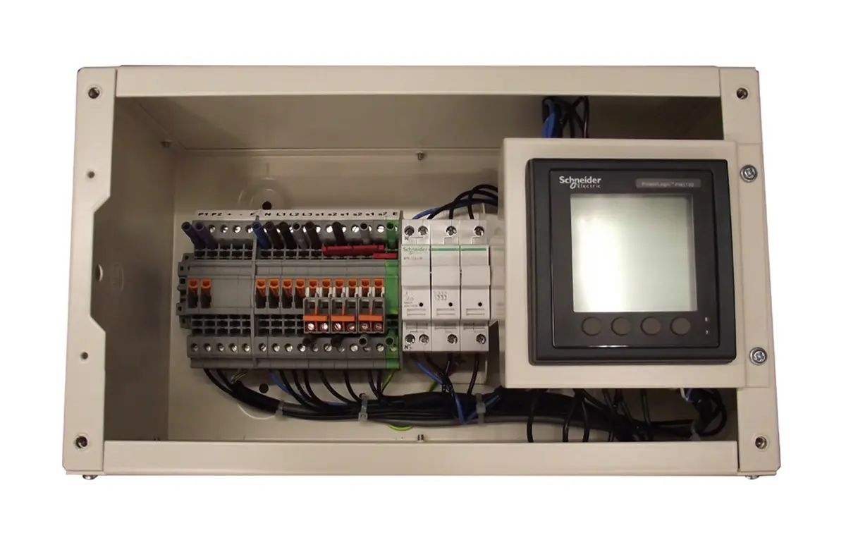 Produktfoto 1 von Schneider Electric PM5000 Energiemessgerät LCD Elektromechanisch / 3-phasig Impulsausgang