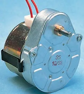 Produktfoto 1 von Crouzet 82 334 5, 1 Synchron AC-Getriebemotor Gegen den Uhrzeigersinn, 3 W 112 rpm 230 V Panel
