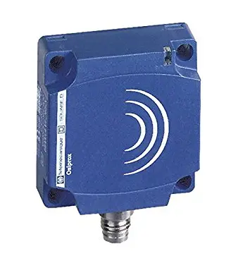 Produktfoto 1 von Telemecanique Sensors OsiSense XS Näherungssensor Induktiv, Kubisch 12 mm PNP 10 → 36 V dc / 100 mA NO, IP67