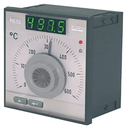 Lumel RE55 Ein-Aus-Temperaturregler Frontplattenmontage 1, 1 x Relais Ausgang/ Pt100 Eingang 253V ac/dc