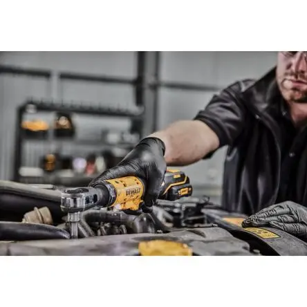 Produktfoto 1 von DeWALT DCF503L1G-QW 3/8 in Druckluft-Ratsche 81 Nm, 250U/min