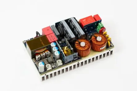 Produktfoto 1 von Infineon REF1KWPSU5GSICTOBO1 Entwicklungswerkzeug für Motoren und Robotik, REF_1KW_PSU_5G_SIC PFC-Controller, für
