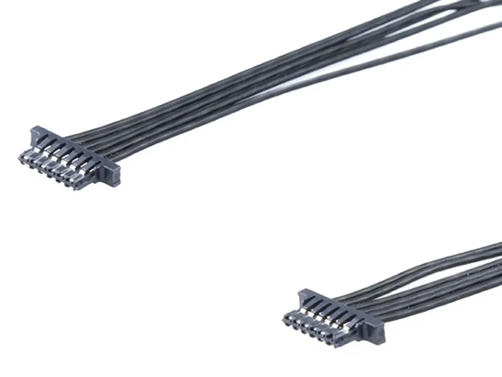 Produktfoto 1 von Molex 6 226202 Kabel-Platine-Kabelkomponente Zero Hachi 6 / Crimp-Anschlussklemme Buchse / Buchse, 150 mm