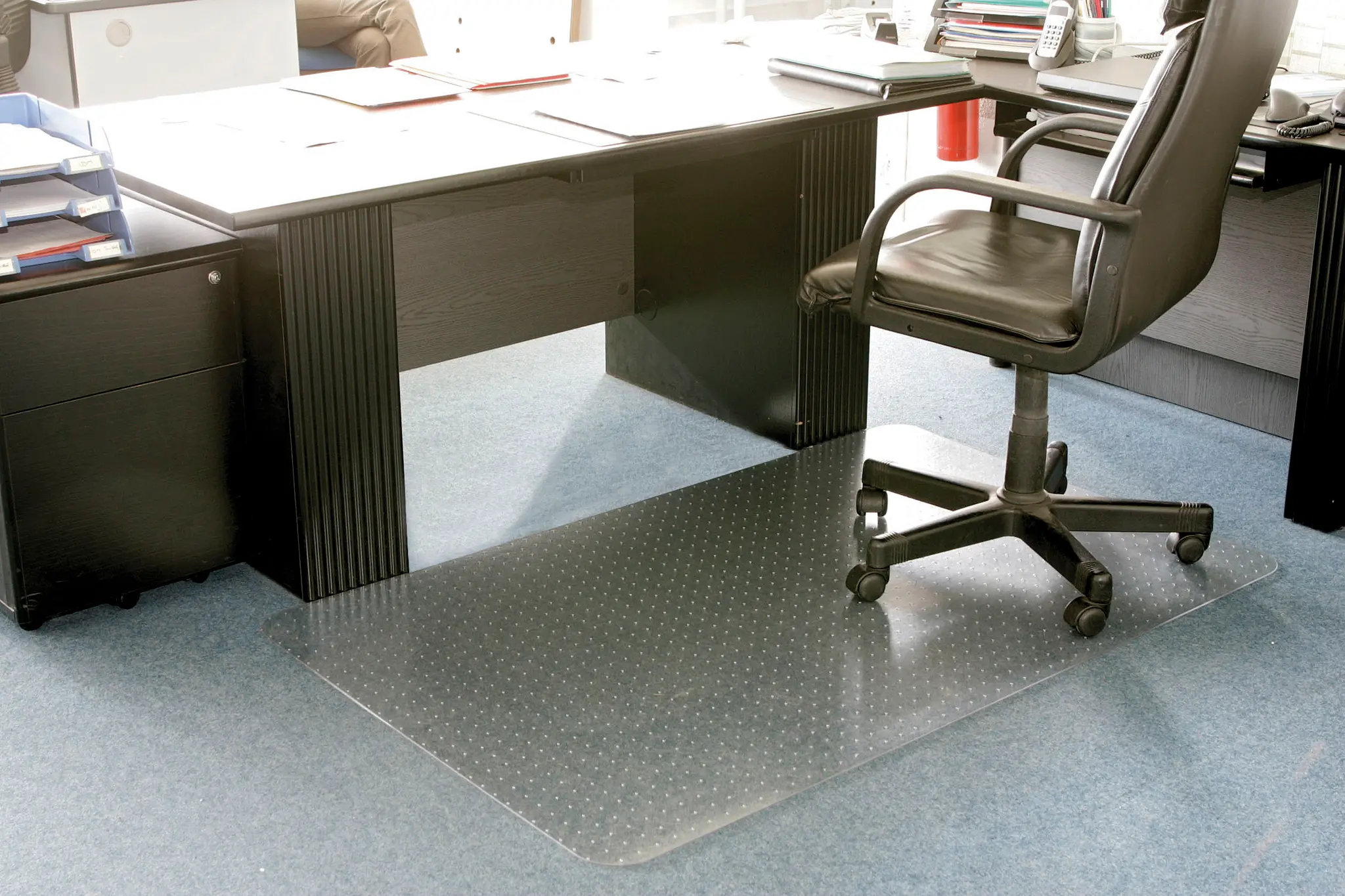 Produktfoto 1 von ID Group Stuhlmatte Klar Hart 100 % Polyethylen, Matte 100% transluzentes Polycarbonat, 120 cm x 90 cm x 5 mm