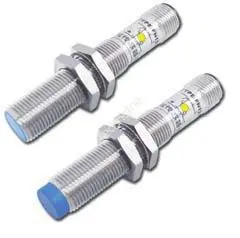 Produktfoto 1 von RS PRO M12 Näherungssensor Kapazitiv, Gewinderohr 4 mm PNP 10 → 30 V dc / 200 mA NO, IP67