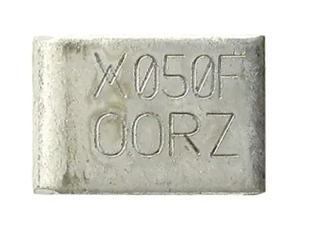Produktfoto 1 von Wickmann SMD Rückstellende Sicherungen / 1 A, 60V dc 4 s 0.5 A F 7.98 mm 3.18 mm 5.44mm