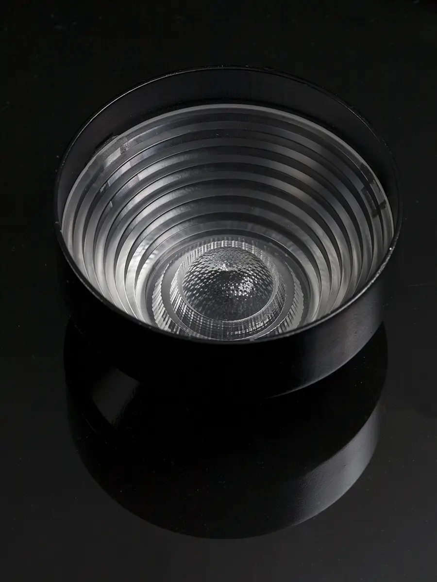 Produktfoto 1 von Ledil Carmen Linse LED-Halter Satz Rund aus PMMA 45°, Ø 69.5mm x 41.5mm