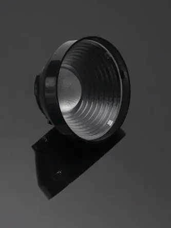 Produktfoto 1 von Ledil Carmen LED Linse 1-LEDs Rund aus Polymethylmethacrylat Weitwinkel, Schwarz 55 °, Ø 50 mm x 25.45 mm, für LEDiL