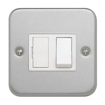 Produktfoto 1 von Contactum Gesicherte Abzweigdose 1 Ausbrüche Geschaltet IP2X 250V 13A