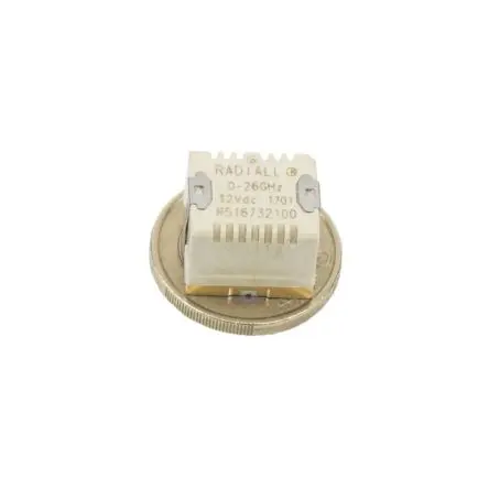 Produktfoto 1 von Radiall HF-Relais 195 Ω 195 Ω 0.5dB Oberfläche, 1-poliger Umschalter 8 GHz, 12V dc Spule