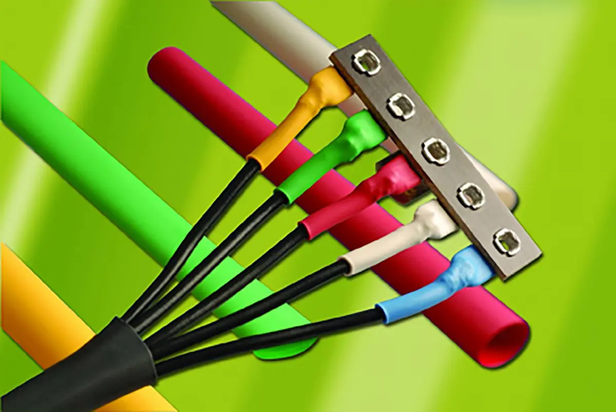 Produktfoto 1 von Alpha Wire FIT Shrink Tubing Wärmeschrumpfschlauch, Gechlortes Polyolefin Schwarz, Ø 38.1 mm Schrumpfrate 2:1, Länge