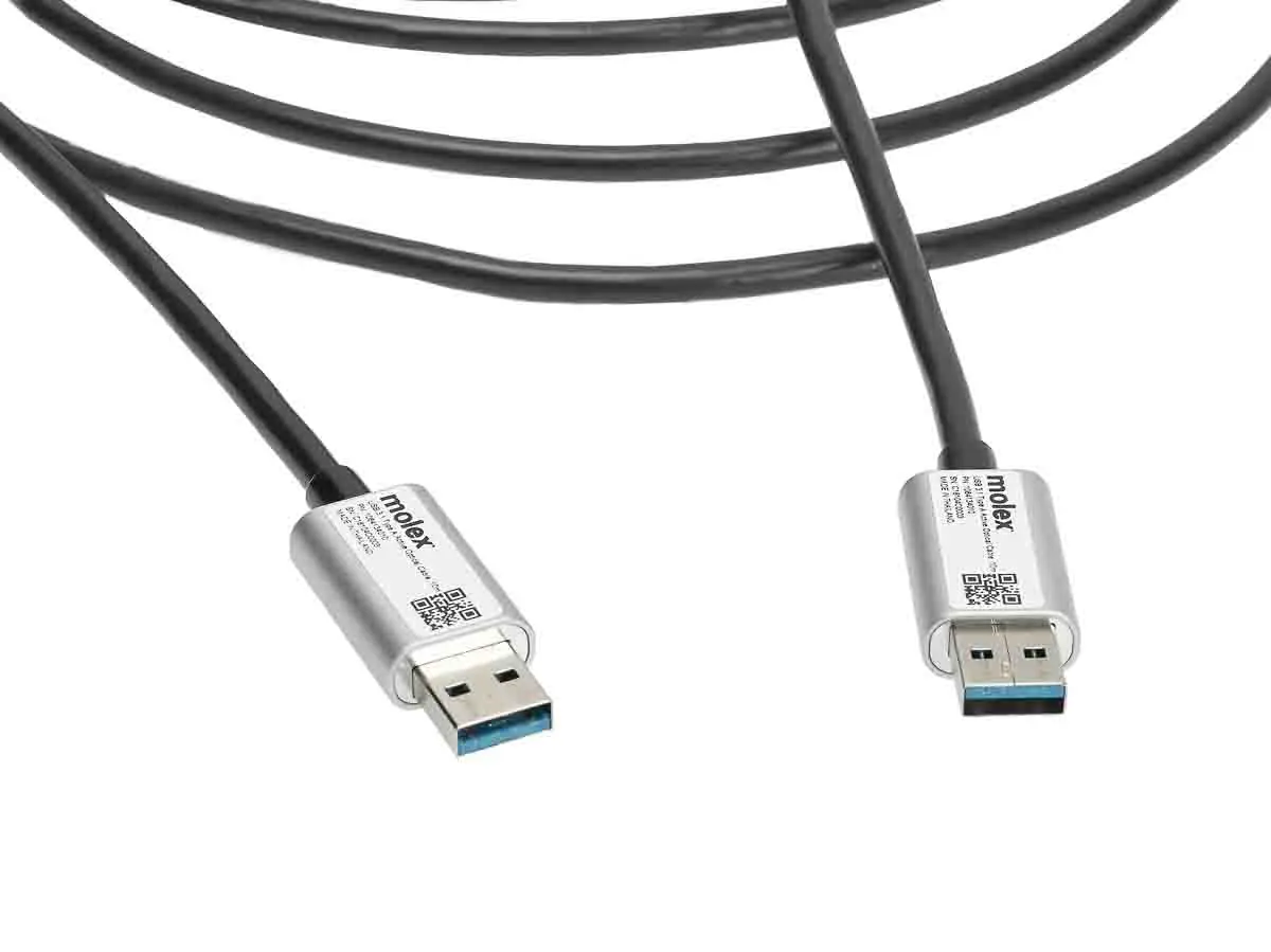 Produktfoto 1 von Molex USB-Kabel, USBA / USBA, 5m USB 3.1 Transparent