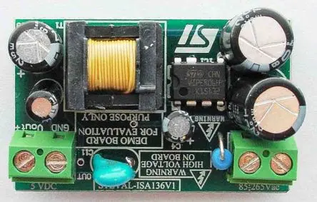 Produktfoto 1 von STMicroelectronics VIPER06HN Entwicklungsbausatz Spannungsregler, Evaluierungsplatine Energieverwaltung, für