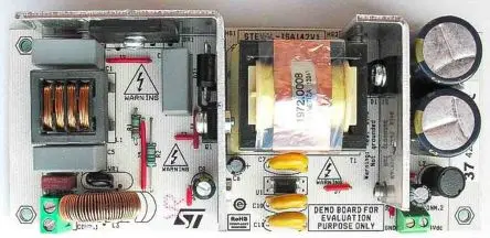 Produktfoto 1 von STMicroelectronics L6564 Entwicklungsbausatz Spannungsregler, Evaluierungsplatine Energieverwaltung, für