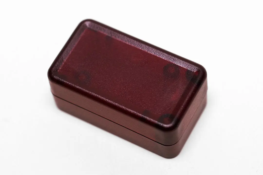 Produktfoto 1 von Hammond 1551; Gehäuse; ABS; Lichtdurchlässig Rot Geflanscht IP54 Breite 20 mm Höhe 15.5 mm Länge 35 mm