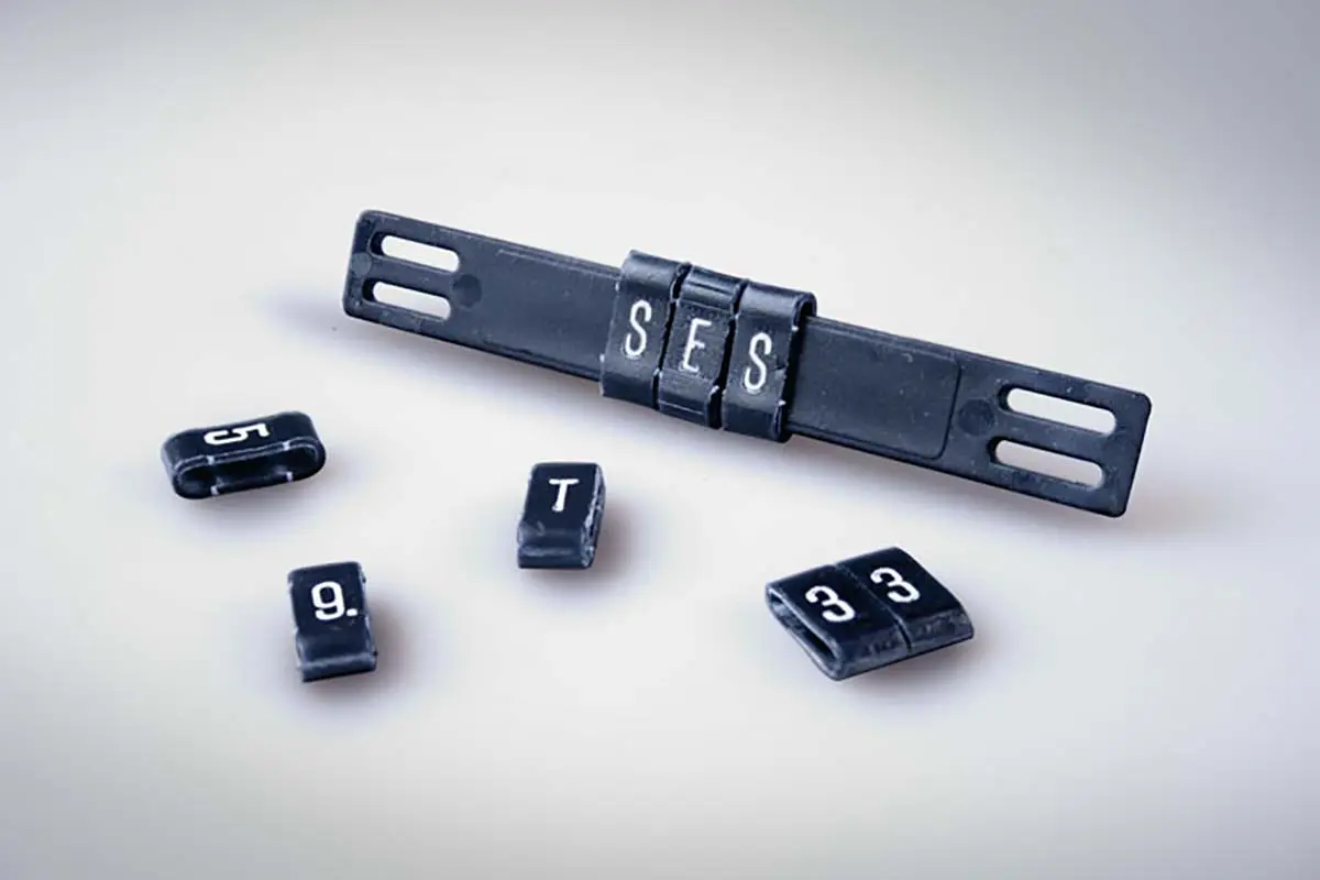 Produktfoto 1 von SES Sterling PLIO M-65 PP MDE Kabelmarkierung Aufschiebbar, Beschriftung: R, Ø 9 mm - 109 mm