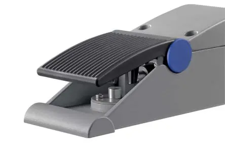 Produktfoto 1 von Schmersal Industriestandard TF232-11 Fußschalter Tastend, 1 Schließer/1 Öffner Aluminium, 4A 230 V ac, IP65