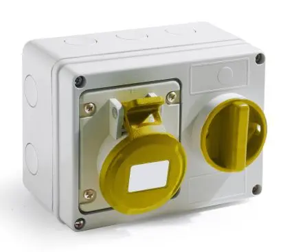 Produktfoto 1 von RS PRO RS PRO Leistungssteckverbinder Gelb, 110V 2P+T / 32A, Wand IP44