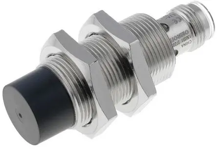 Produktfoto 1 von Omron E2A M18 Induktiver Näherungssensor, Gewinderohr PnP / 200mA 16 mm, IP67 32 V dc