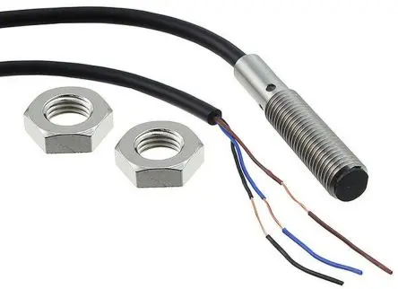Produktfoto 1 von Omron E2B M8 Induktiver Näherungssensor, Zylindrisch PnP / 200mA 2 mm, IP67 30 V dc