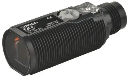 Produktfoto 1 von Omron E3FA Zylindrisch Optischer Sensor, Polarisierte Retro-Reflexion, PnP Ausgang