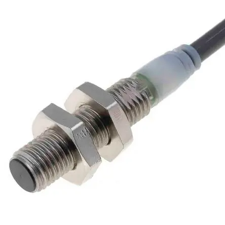Produktfoto 1 von Omron E2A M8 Induktiver Näherungssensor, Gewinderohr PnP / 200mA 2 mm, IP67 32 V dc